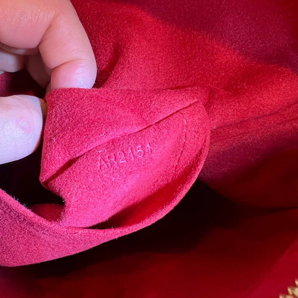 Louis Vuitton - Picture 11 of 11